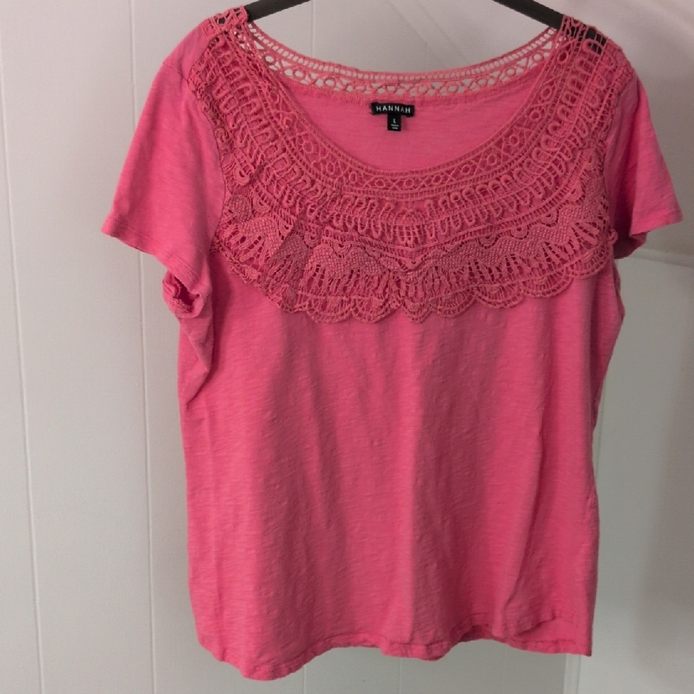 Hannah Women's Short Sleeve Coral Crochet Top